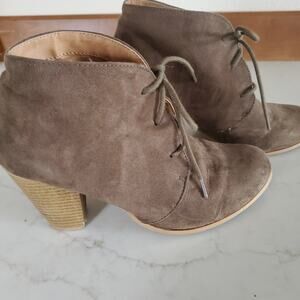 Maurice's Chunky Heel Brown Suede Ankle Booties Size 8.5